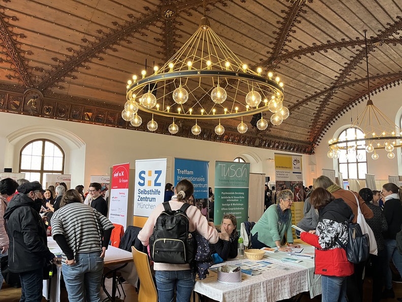 Infoboerse2024_Ausstellerinnen.jpg