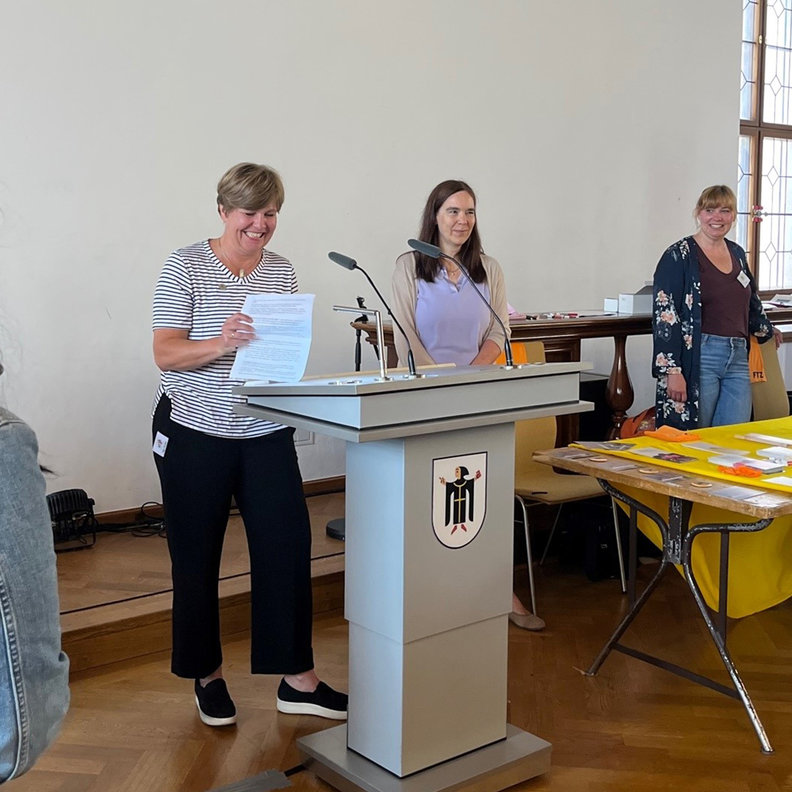 Rückblick Infobörse 2022 | Begrüßung Inga Fischer | Verein für Fraueninteressen e.V.